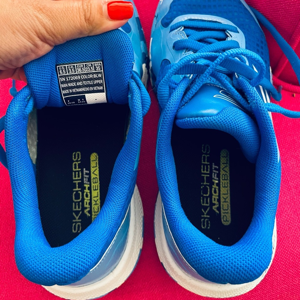 Skechers Vibrant Blue Running Shoes - Picture 9 of 9